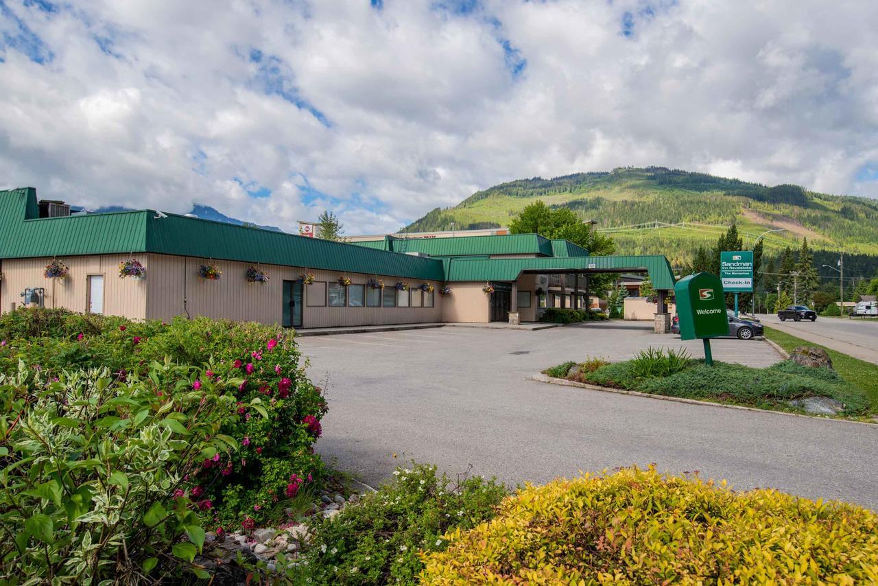 Sandman Hotel Revelstoke Exterior photo